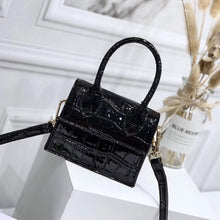 Load image into Gallery viewer, Mini Small Square bag 2020 Fashion New Quality PU Leather Women's Handbag Crocodile pattern Chain Shoulder Messenger Bags