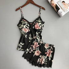 Load image into Gallery viewer, Conjunto de pijama QWEEK para dormir, pijama Sexy de satén para mujer, pijama de verano para mujer, pijama con flores a la moda para mujer con almohadilla para el pecho
